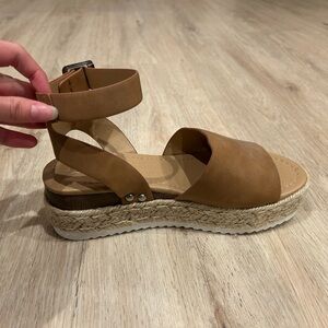 Soda, Size 6, Brown Espadrilles.